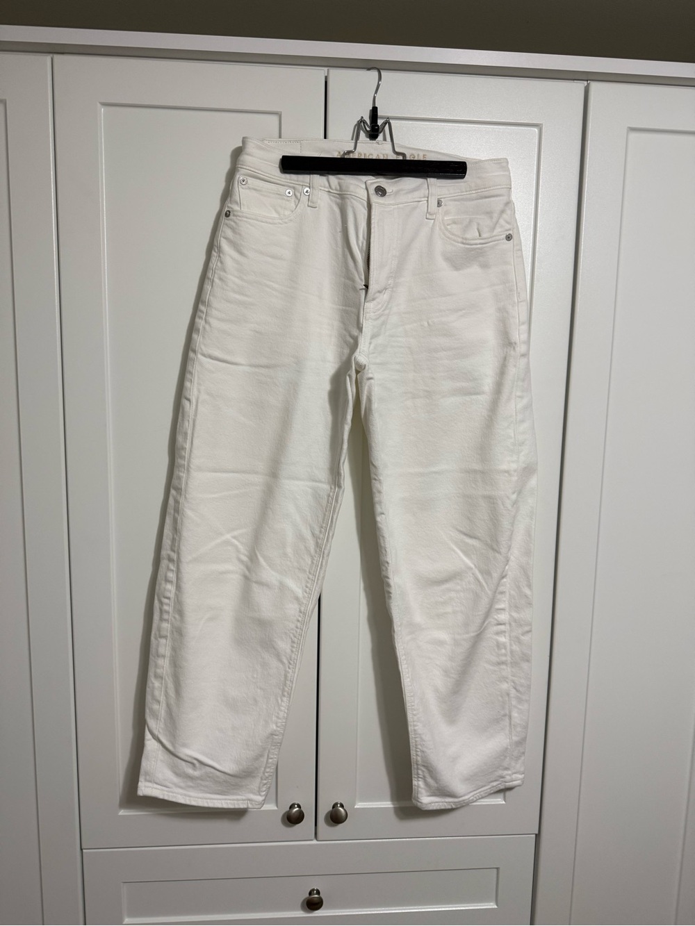 American Eagle Outfitters White Barrel-Leg Jeans - Picture 2 of 6
